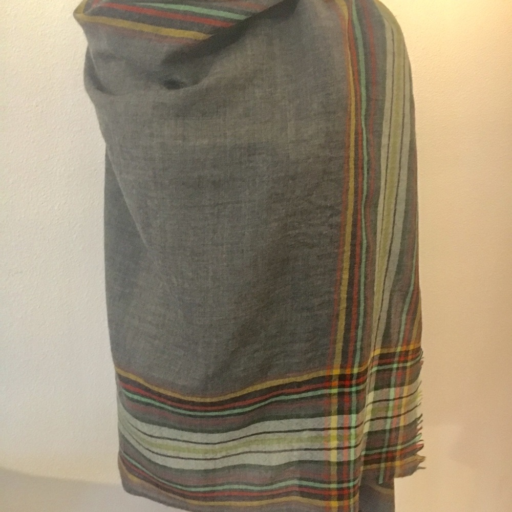 Large Scarf Banana Republic - Picture 3 of 3